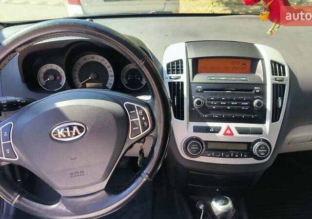 Черный Киа Сид, объемом двигателя 1.6 л и пробегом 204 тыс. км за 7200 $, фото 10 на Automoto.ua