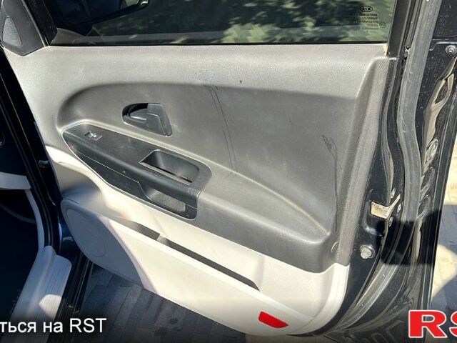 Черный Киа Сид, объемом двигателя 1.4 л и пробегом 236 тыс. км за 4200 $, фото 4 на Automoto.ua