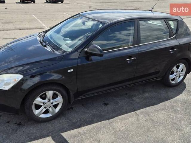 Черный Киа Сид, объемом двигателя 1.6 л и пробегом 242 тыс. км за 5899 $, фото 9 на Automoto.ua