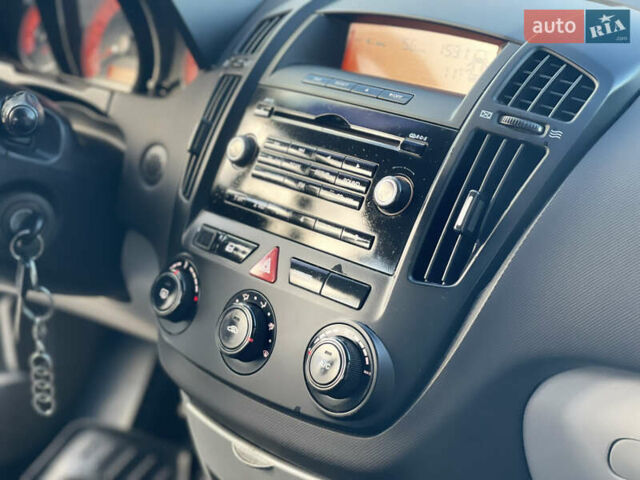 Киа Сид 2008 в Хусте на Automoto.ua Черный Киа Сид, объемом двигателя 1.4 л и пробегом 232 тыс. км за 5200 $, фото 19 на Automoto.ua