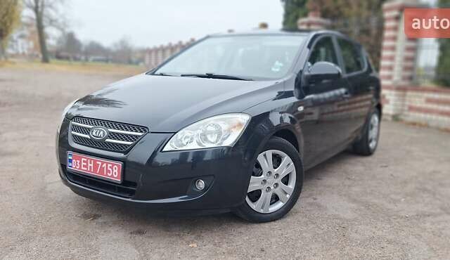 Черный Киа Сид, объемом двигателя 1.6 л и пробегом 220 тыс. км за 5850 $, фото 19 на Automoto.ua