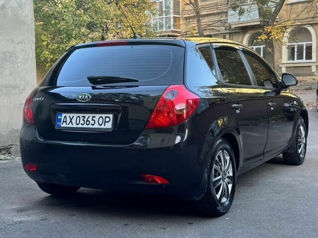 Чорний Кіа Сід, об'ємом двигуна 1.6 л та пробігом 234 тис. км за 4950 $, фото 5 на Automoto.ua