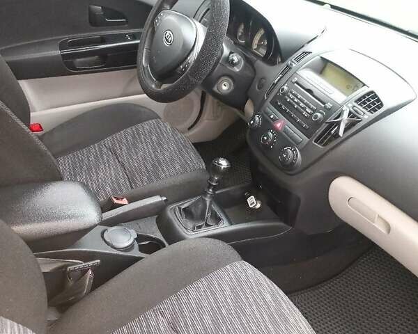 Черный Киа Сид, объемом двигателя 1.6 л и пробегом 231 тыс. км за 5200 $, фото 6 на Automoto.ua