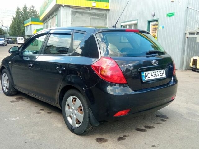 Черный Киа Сид, объемом двигателя 1.4 л и пробегом 178 тыс. км за 4850 $, фото 1 на Automoto.ua