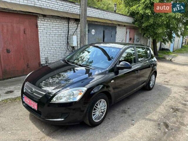 Черный Киа Сид, объемом двигателя 1.4 л и пробегом 166 тыс. км за 6000 $, фото 5 на Automoto.ua