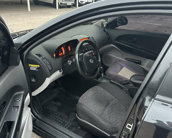 Черный Киа Сид, объемом двигателя 1.6 л и пробегом 223 тыс. км за 5800 $, фото 4 на Automoto.ua