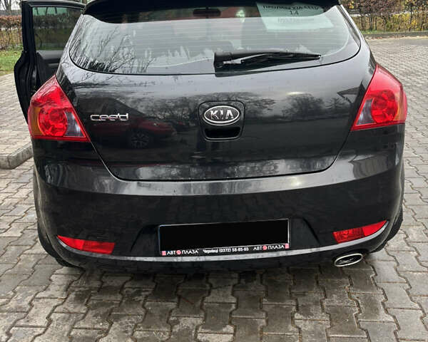 Черный Киа Сид, объемом двигателя 1.4 л и пробегом 200 тыс. км за 5000 $, фото 3 на Automoto.ua
