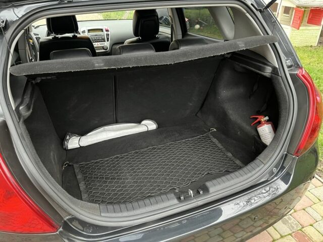 Чорний Кіа Сід, об'ємом двигуна 2 л та пробігом 290 тис. км за 7000 $, фото 6 на Automoto.ua