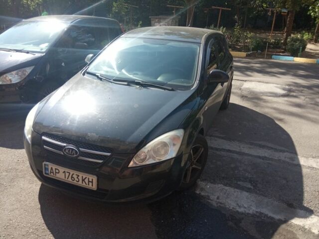 Черный Киа Сид, объемом двигателя 1.6 л и пробегом 284 тыс. км за 4600 $, фото 1 на Automoto.ua