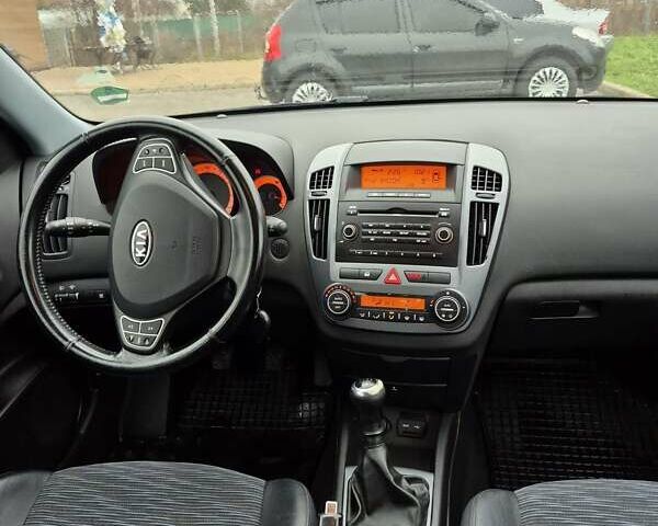 Черный Киа Сид, объемом двигателя 1.6 л и пробегом 221 тыс. км за 5900 $, фото 12 на Automoto.ua