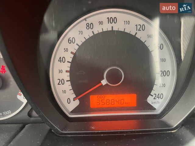 Черный Киа Сид, объемом двигателя 1.4 л и пробегом 359 тыс. км за 4200 $, фото 7 на Automoto.ua