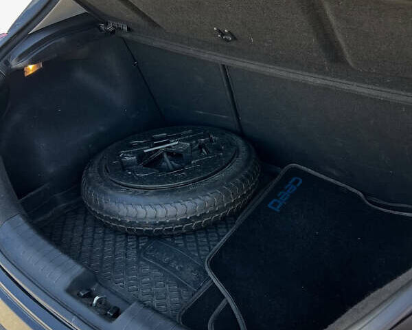 Чорний Кіа Сід, об'ємом двигуна 2 л та пробігом 252 тис. км за 6400 $, фото 9 на Automoto.ua