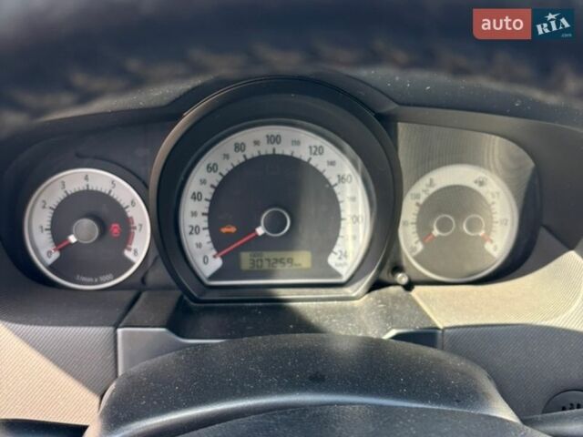 Черный Киа Сид, объемом двигателя 1.59 л и пробегом 307 тыс. км за 5100 $, фото 27 на Automoto.ua