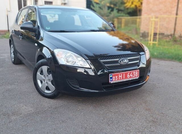Чорний Кіа Сід, об'ємом двигуна 4 л та пробігом 170 тис. км за 5650 $, фото 9 на Automoto.ua