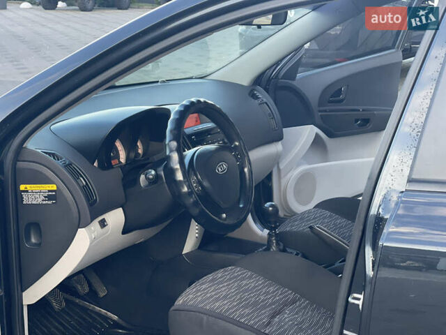 Киа Сид 2008 в Хусте на Automoto.ua Черный Киа Сид, объемом двигателя 1.4 л и пробегом 232 тыс. км за 5200 $, фото 13 на Automoto.ua