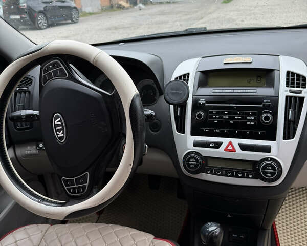 Черный Киа Сид, объемом двигателя 2.02 л и пробегом 264 тыс. км за 5200 $, фото 5 на Automoto.ua