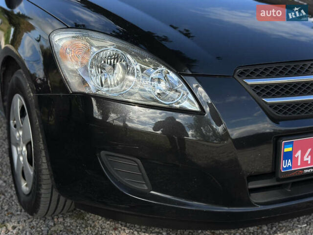 Чорний Кіа Сід, об'ємом двигуна 1.4 л та пробігом 226 тис. км за 5900 $, фото 4 на Automoto.ua