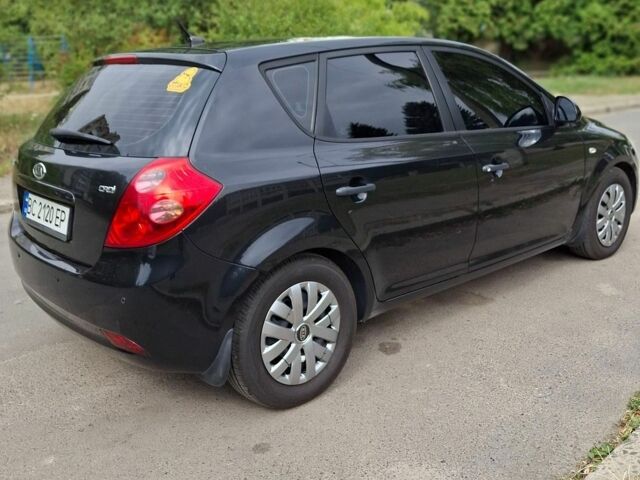 Чорний Кіа Сід, об'ємом двигуна 1.6 л та пробігом 250 тис. км за 5300 $, фото 5 на Automoto.ua