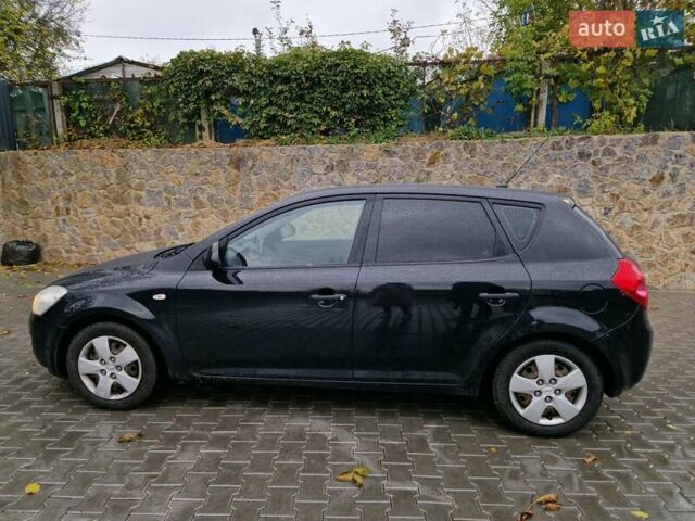 Черный Киа Сид, объемом двигателя 1.4 л и пробегом 200 тыс. км за 5200 $, фото 6 на Automoto.ua