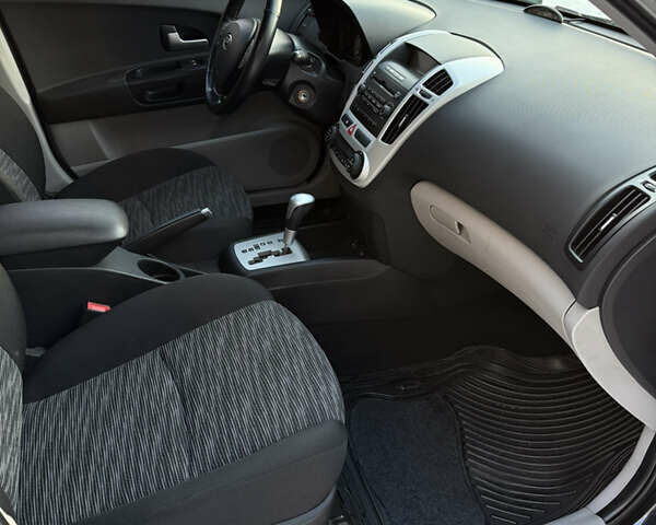 Чорний Кіа Сід, об'ємом двигуна 2 л та пробігом 115 тис. км за 6900 $, фото 14 на Automoto.ua