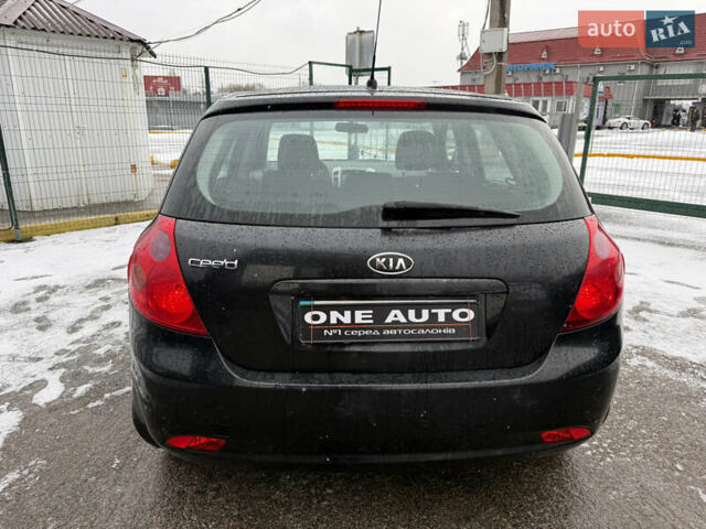 Чорний Кіа Сід, об'ємом двигуна 1.6 л та пробігом 247 тис. км за 5590 $, фото 5 на Automoto.ua