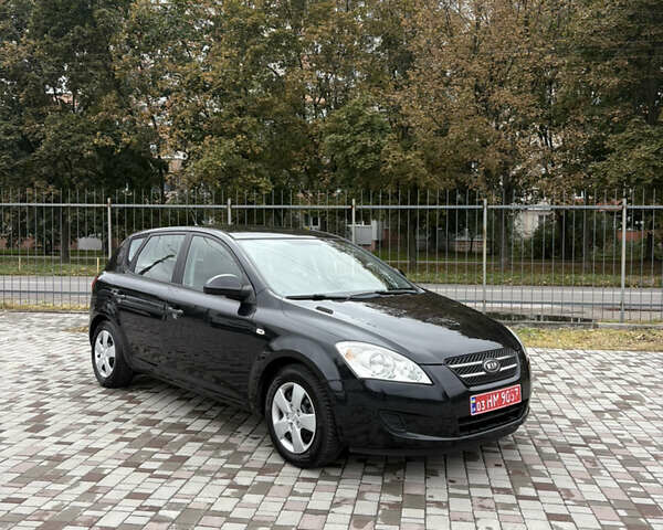 Чорний Кіа Сід, об'ємом двигуна 1.4 л та пробігом 185 тис. км за 5800 $, фото 2 на Automoto.ua