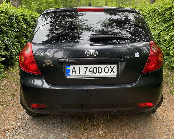Черный Киа Сид, объемом двигателя 1.4 л и пробегом 330 тыс. км за 4600 $, фото 5 на Automoto.ua