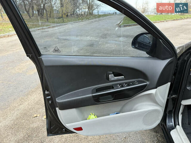 Черный Киа Сид, объемом двигателя 2 л и пробегом 180 тыс. км за 5400 $, фото 8 на Automoto.ua