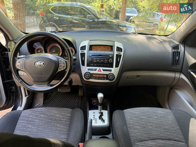 Черный Киа Сид, объемом двигателя 2 л и пробегом 202 тыс. км за 5900 $, фото 18 на Automoto.ua