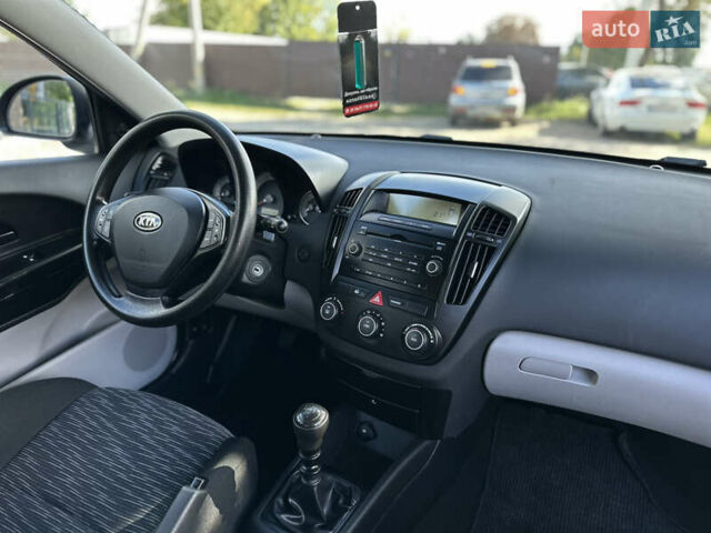 Чорний Кіа Сід, об'ємом двигуна 1.4 л та пробігом 226 тис. км за 5900 $, фото 49 на Automoto.ua