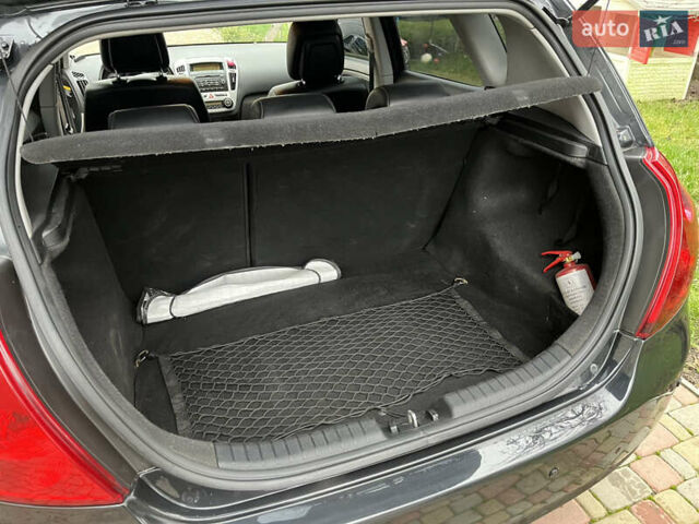 Черный Киа Сид, объемом двигателя 1.98 л и пробегом 290 тыс. км за 7000 $, фото 6 на Automoto.ua