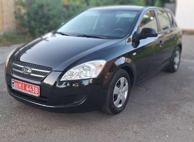 Чорний Кіа Сід, об'ємом двигуна 4 л та пробігом 170 тис. км за 5650 $, фото 8 на Automoto.ua