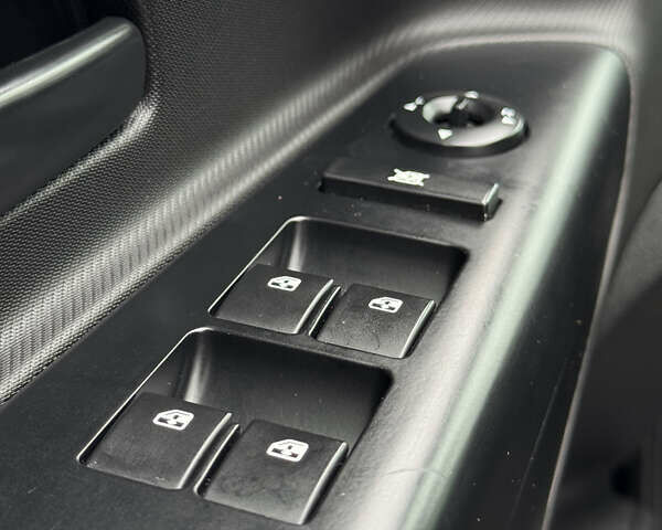 Чорний Кіа Сід, об'ємом двигуна 1.59 л та пробігом 113 тис. км за 8767 $, фото 19 на Automoto.ua