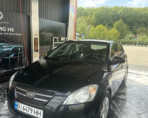 Чорний Кіа Сід, об'ємом двигуна 1.4 л та пробігом 182 тис. км за 6100 $, фото 2 на Automoto.ua