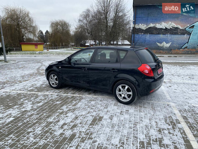 Черный Киа Сид, объемом двигателя 1.4 л и пробегом 196 тыс. км за 5395 $, фото 3 на Automoto.ua