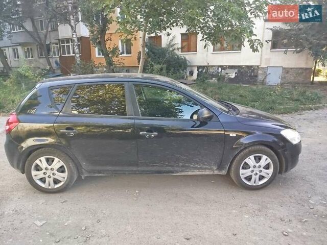 Черный Киа Сид, объемом двигателя 1.4 л и пробегом 140 тыс. км за 5000 $, фото 1 на Automoto.ua
