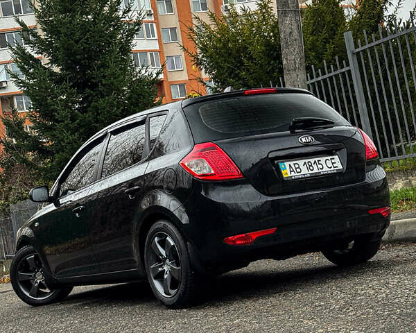Чорний Кіа Сід, об'ємом двигуна 1.59 л та пробігом 113 тис. км за 8767 $, фото 7 на Automoto.ua