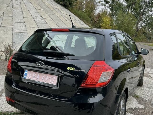 Чорний Кіа Сід, об'ємом двигуна 1.4 л та пробігом 178 тис. км за 6800 $, фото 5 на Automoto.ua