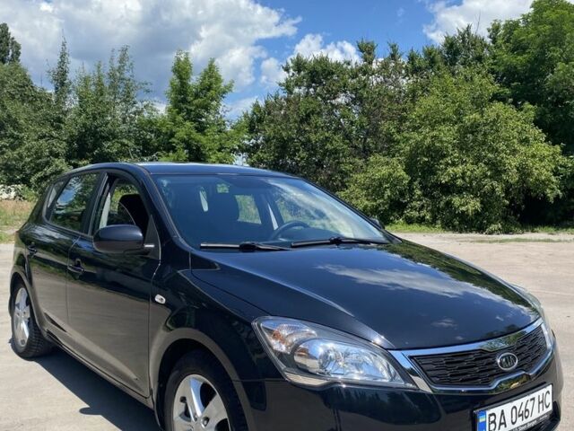 Чорний Кіа Сід, об'ємом двигуна 1.6 л та пробігом 168 тис. км за 6016 $, фото 2 на Automoto.ua