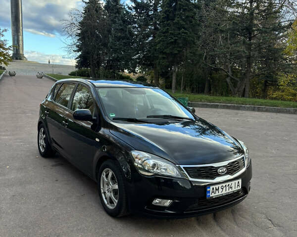 Кіа Сід 2009 у Житомирі на Automoto.ua Чорний Кіа Сід, об'ємом двигуна 1.59 л та пробігом 168 тис. км за 6700 $, фото 1 на Automoto.ua