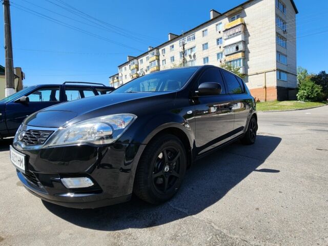 Чорний Кіа Сід, об'ємом двигуна 1.4 л та пробігом 164 тис. км за 6650 $, фото 1 на Automoto.ua