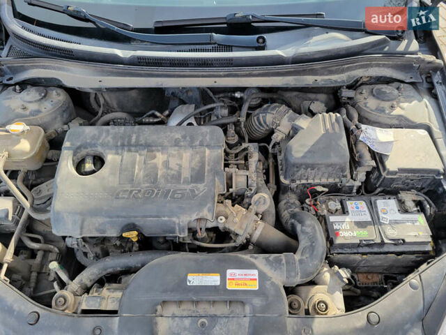 Черный Киа Сид, объемом двигателя 1.6 л и пробегом 191 тыс. км за 5200 $, фото 2 на Automoto.ua