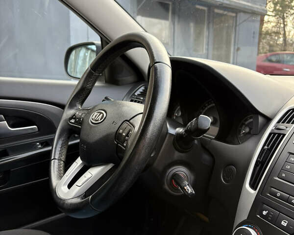 Чорний Кіа Сід, об'ємом двигуна 1.6 л та пробігом 220 тис. км за 6700 $, фото 51 на Automoto.ua