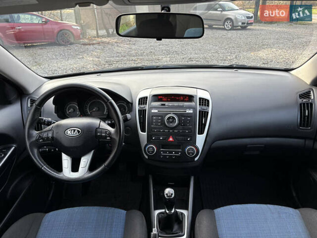 Чорний Кіа Сід, об'ємом двигуна 1.6 л та пробігом 220 тис. км за 6700 $, фото 52 на Automoto.ua