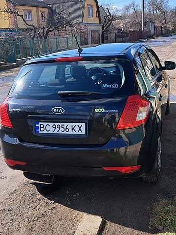 Черный Киа Сид, объемом двигателя 1.6 л и пробегом 274 тыс. км за 8000 $, фото 3 на Automoto.ua