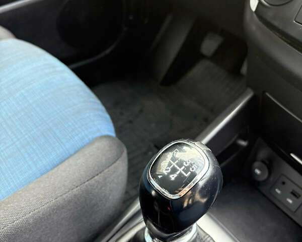 Чорний Кіа Сід, об'ємом двигуна 1.6 л та пробігом 220 тис. км за 6500 $, фото 49 на Automoto.ua