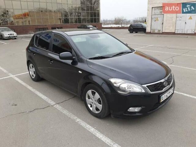 Черный Киа Сид, объемом двигателя 1.6 л и пробегом 330 тыс. км за 5800 $, фото 2 на Automoto.ua