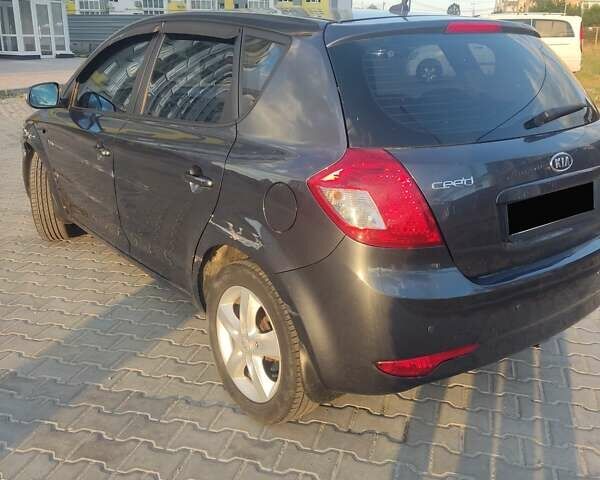 Чорний Кіа Сід, об'ємом двигуна 1.59 л та пробігом 186 тис. км за 6500 $, фото 3 на Automoto.ua