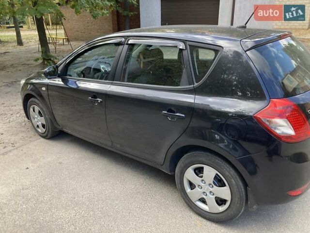 Черный Киа Сид, объемом двигателя 1.59 л и пробегом 158 тыс. км за 8300 $, фото 6 на Automoto.ua