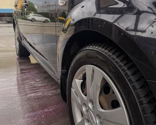 Черный Киа Сид, объемом двигателя 1.58 л и пробегом 239 тыс. км за 6100 $, фото 7 на Automoto.ua